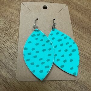 5/$10 Teal Leaf-Shaped Earrings‎ with Polka Dots